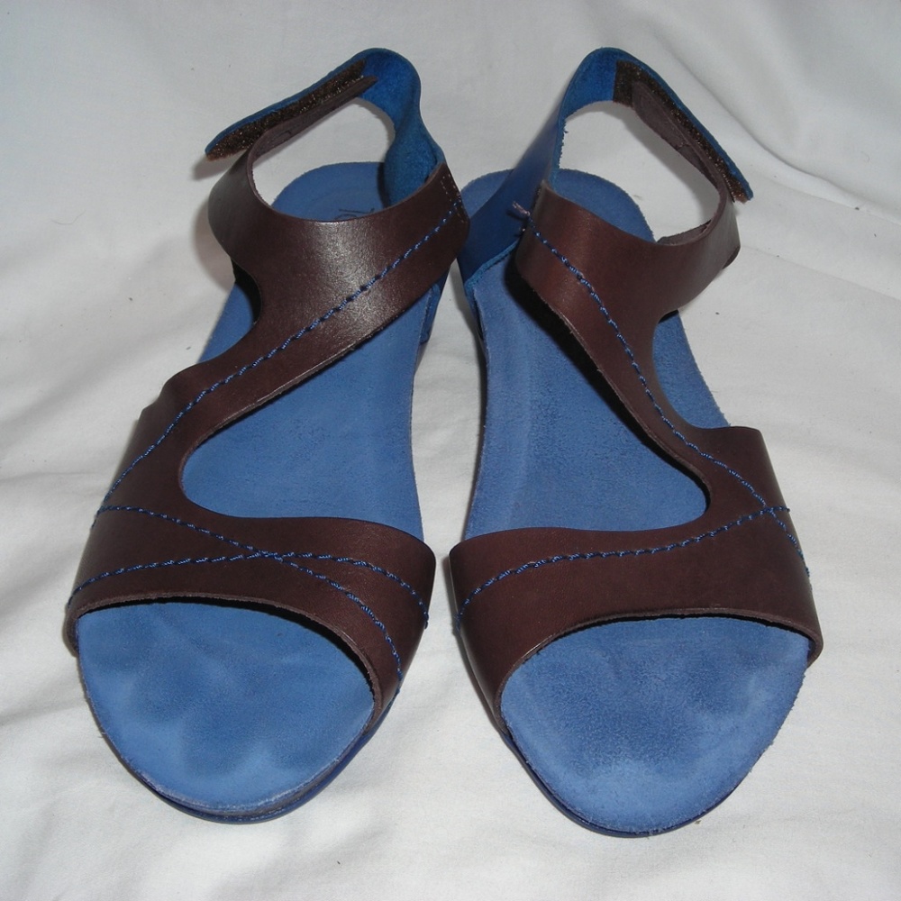 Take Me Spanish Made sandals Blue Brown 40 / 9.5